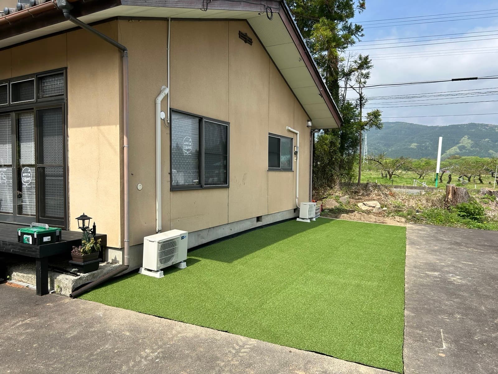 きれいに仕上げた人工芝の外構工事